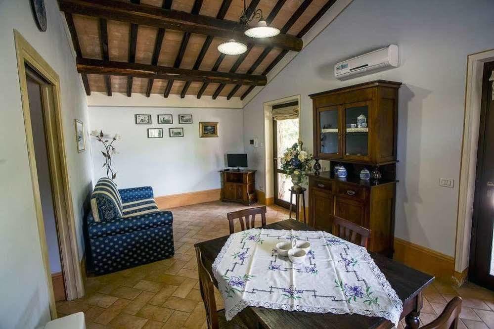 Agriturismo I Granai Crocemaroggia Exterior foto
